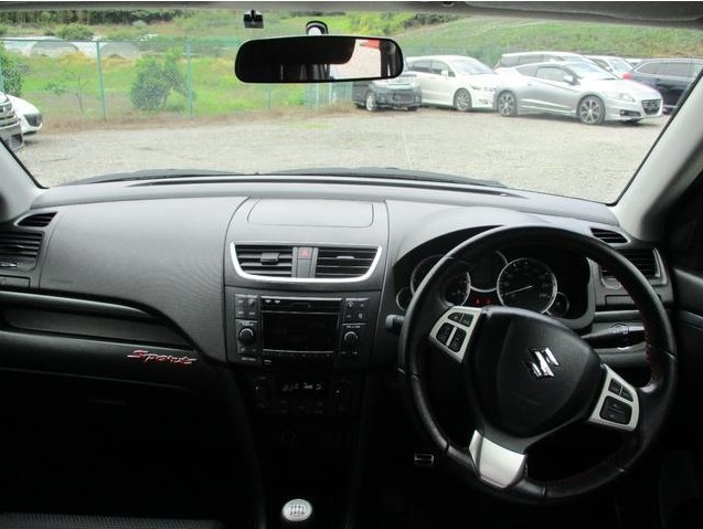 2013 SUZUKI SWIFT